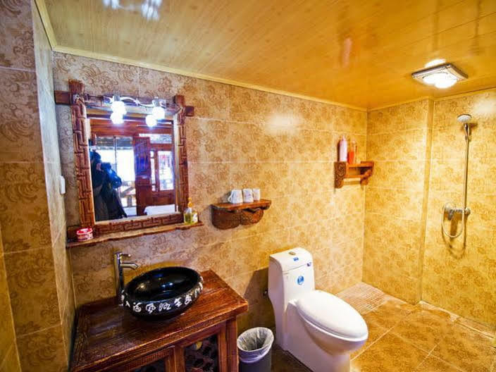 Lijiang Yard Inn Licsiang Kültér fotó